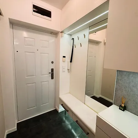 Seven - Free Parking Apartment
